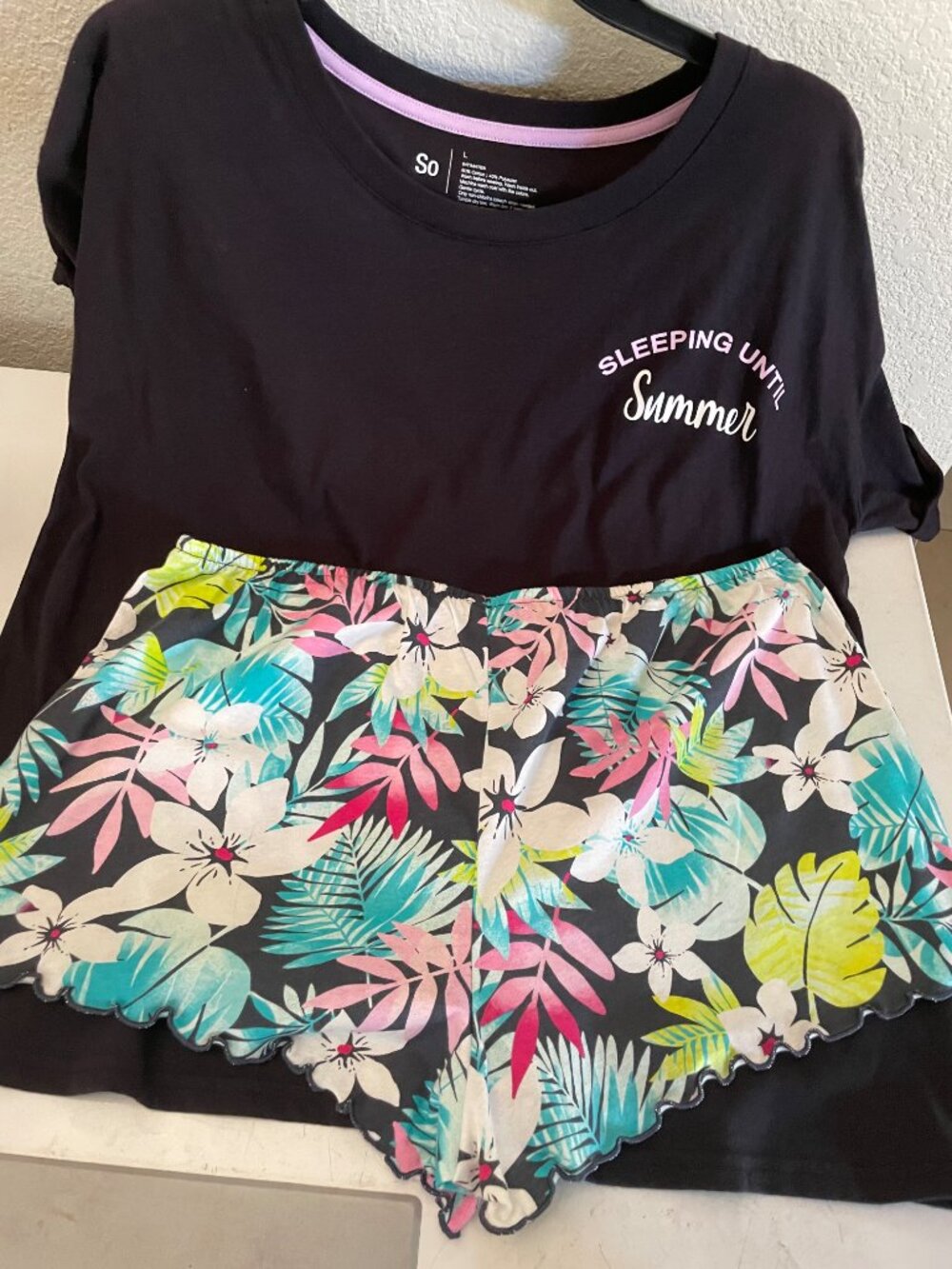 💜💜 NEW Womens SO "Sleeping Until Summer" Floral Pajama Shorts Set L NWT Funny